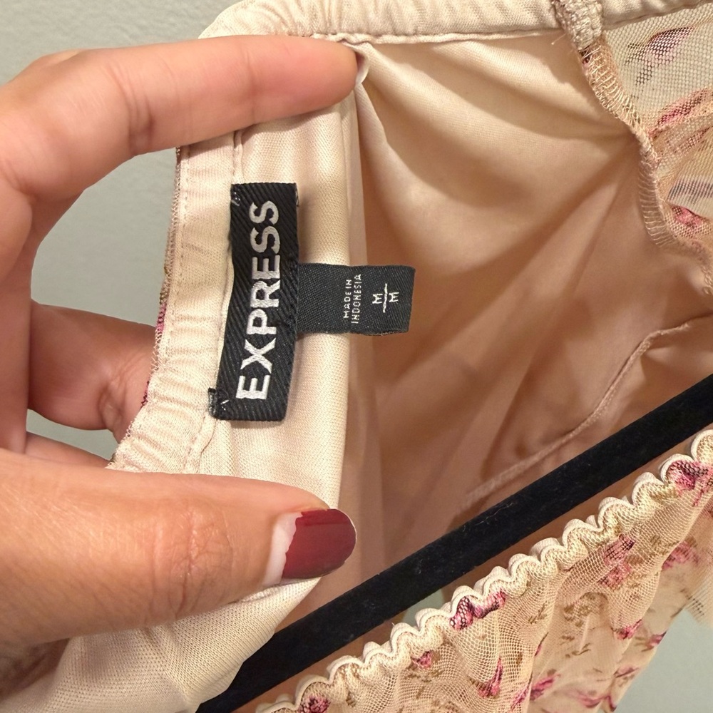 Express Pink Floral Off-Shoulder Ruffle Blouse - Picture 4 of 5